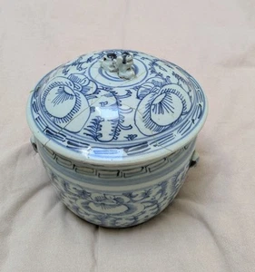 Peranakan/Straits-Chinese Blue & White "Kamcheng" Pot. Damaged Lid. - Picture 1 of 8