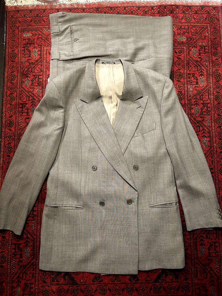 Traje De Colección Años 90 Giorgio Armani Le Collezioni 2P 42R Doble Pecho Gris Lana Italia Foto 1 de 4