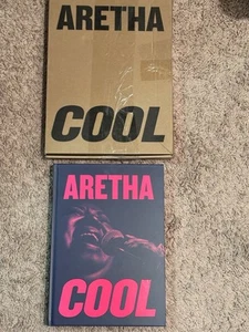 Aretha Cool: The Intimate Portraits Hardcover - Foto 1 di 6