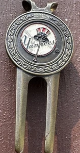 Vintage MLB New York Yankees Golfball Marker und magnetisches Divot-Tool - Bild 1 von 7