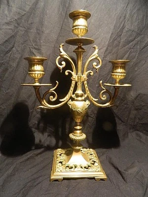 Chandelier ancien en bronze doré — 3 bras de lumière — Style Louis XVI - Photo 1/4