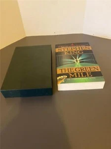 The Green Mile By Stephen King 1997 1st Plume Printing With Slipcase LIKE NEW - Foto 1 di 1