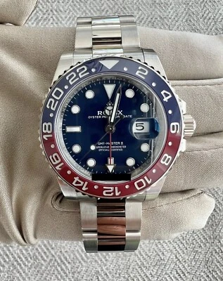 Rolex GMT-Master II 126719BLRO Oro Blanco “Pepsi” Juego Completo Sin Usar Foto 1 de 4