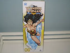 2017 CLASSIC DC UNIVERSE JAKKS PACIFIC: WONDER WOMAN 18" GRANDI FIGURE VOLUME 6 - Foto 1 di 3