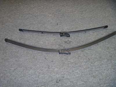 2015-2017 Volkswagen VW CC Windshield Wiper Blade 3C8-998-002 OEM New 2016 - Image 1 of 2