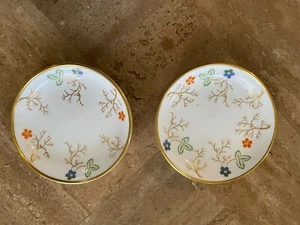 2 Coalport Bone China Porzellan Brookdale dekorative Demitasse Untertassen - Bild 1 von 2