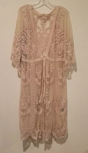 NUEVO SIN ETIQUETAS POL Encaje Bordado Kimono Cárdigan Abierto Midi Plumero Rosa Pastel Mujeres S/M - Imagen 1 de 11