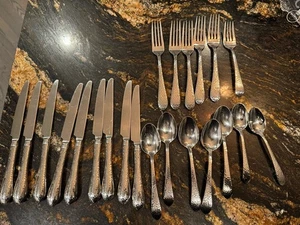 22 Piece Reed & Barton Hammered Antique 18/8 Korea Stainless Steel  Mixed pieces - Picture 1 of 8