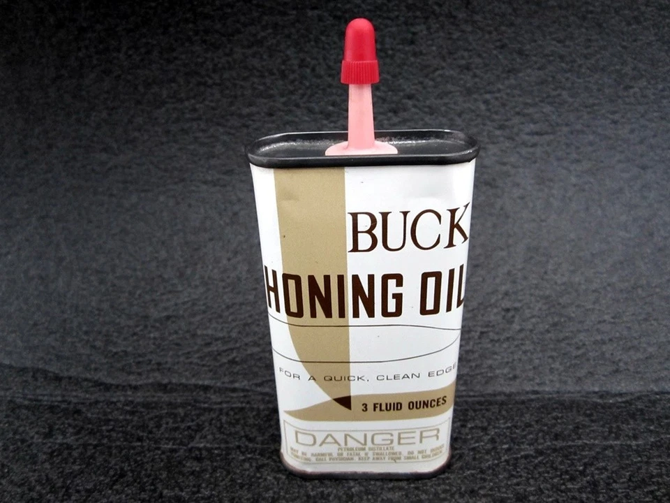 Vintage BUCK Knives Honing Oil 3 Ounce Metal Can - Image 1 of 4