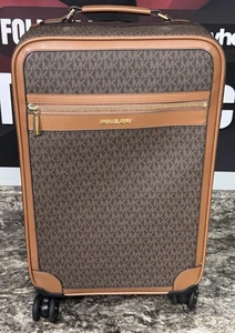 NEW Michael Kors Logo Rolling Travel Trolley Suitcase Carry On Bag - Brown $898 - Foto 1 di 18