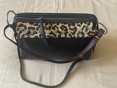 Bolso de Mano y Hombro Marc By Marc Jacobs Leopardo Cuero Negro Correa Borgoña Foto 1 de 4