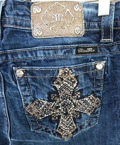 Pantalones de mezclilla Miss Me talla 30 tiro medio bota fácil azul adornado cruz 29" entrepierna D7 - Imagen 1 de 10