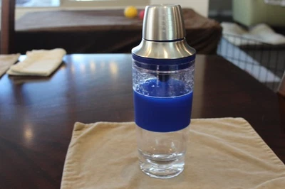 HOST Coctelera Congelante Doble Pared Escariador de Copa Jigger Negro 20 OZ Foto 1 de 4