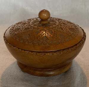 Vintage Scandinavian Hand Carved Decorative Wooden Lidded Trinket Bowl - Picture 1 of 4