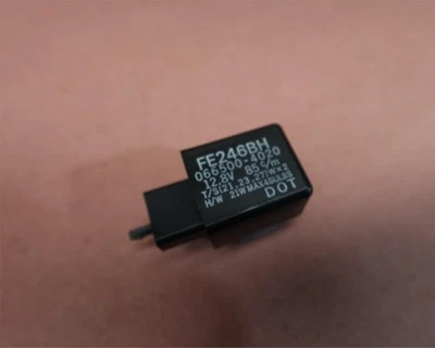 Relé de señal de giro Kawasaki Ninja ZX1400 ZX14R 2006-2011 Foto 1 de 4