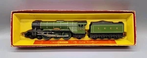 Hornby R855 LNER 4472 Flying Scotsman In Apple Green OO Gauge - Picture 1 of 24