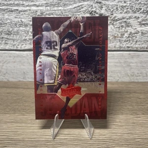 MICHAEL JORDAN 1999-00 UD ATHLETE OF THE CENTURY CHICAGO BULLS. #11. Free Ship - Picture 1 of 2