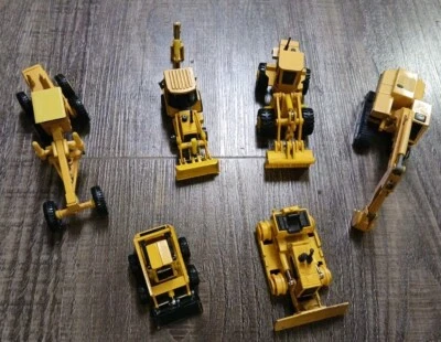 Lot of 6 ERTL Diecast John Deere Metal Toys - Image 1 of 4