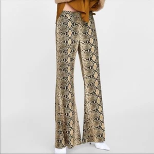 Zara Woman Snake Skin Flowing Flared Leg Pant Size XS - Picture 1 of 11