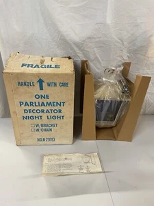 NOS VINTAGE PARLAMENTO 100 SIGARETTE Bar Light 29013 Uomo Caverna Garage MONTAGGIO CATENA - Foto 1 di 15