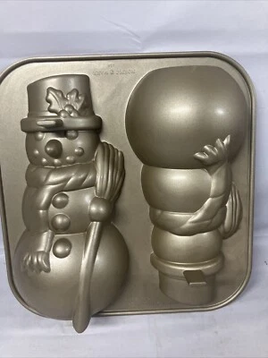 3D Schneemann NordicWare Backform 10 Tassen Antihaft Kuchenform Aluminiumguss  - Bild 1 von 4