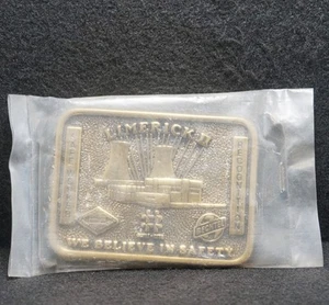 WK15167 *NOS* VINTAGE AÑOS 80 **BECHTEL - LIMERICK II** HEBILLA DE CINTURÓN DE LATÓN MACIZO - Imagen 1 de 2