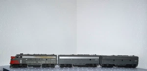Athearn HO Southern Pacific Powered F7A #6352 + B + B #8237x2 3er Set - Bild 1 von 16