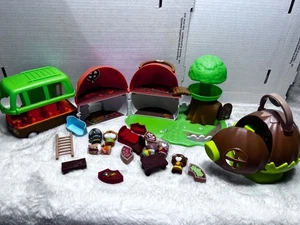 Playset Timber tot Nocciola Avventura Casa sull'Albero e Set Autobus da Campeggio - Foto 1 di 9