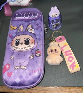Juego Monster, Estuche para Lápices, Sacapuntas, Llavero - Imagen 1 de 8