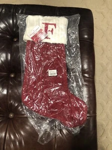 Kohl's Weihnachtsstrumpf Zopfmuster Nikolaus quadratisch Anfangsbuchstabe F rot 21 Zoll - Bild 1 von 1