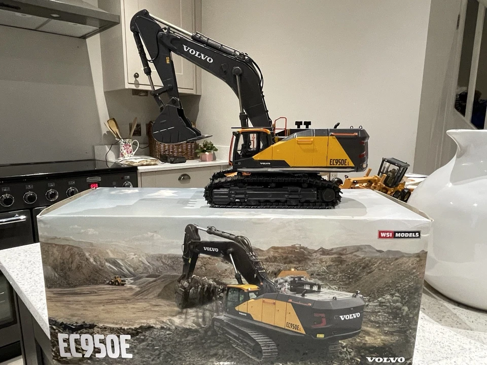 WSI Volvo EC950E - Image 1 of 4