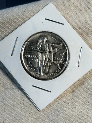 1926-S  Oregon Trail Silver Commem 50c  - Rare Coin !! No Reserve !! - Image 1 of 2