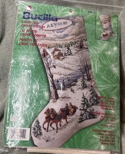 Kit de Medias Punto de Cruz Contado 18" Escena Invierno Bucilla 84412 Plaid Ver Desc. - Imagen 1 de 5