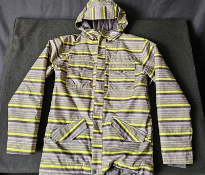 DC Snowboard Jacket Mens Large Green Black 10K Waterproof Snow Performance - Image 1 of 4