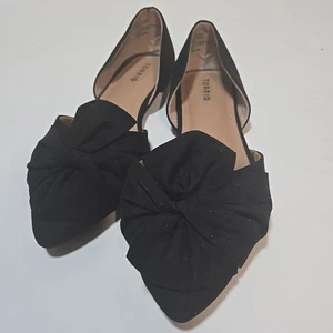 Torrid schwarze, spitz zulaufende Ballerinas Größe 10,5 breit - Bild 1 von 4