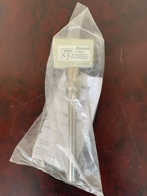 Honeywell / Immersion Temperature Sensor / VF20T - Image 1 of 4