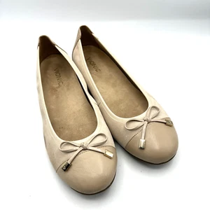 Vionic Minna Slip-On Flat Shoe Women's 10 Beige/Sand Ballet Toe Cap - Picture 1 of 16