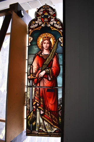 Nice Older German Stained Glass Window of St. Barbara (R21A) chalice co Cover