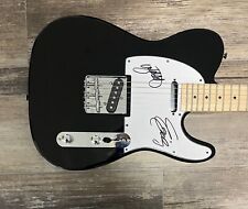 * THE CHICKS * signed electric guitar * EMILY STRAYER & MARTIE MAGUIRE * 2