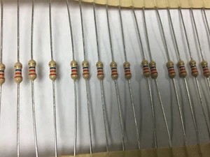 100 Pcs CF1/4-22M-5% - Resistor, Carbon Film, 22M Ohm, 250V, 5±% - Picture 1 of 2