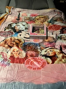 Dolly Parton Fan ,Dolly Parton Pink Blanket And Backwood Barbie Funko Sold Out - Picture 1 of 5