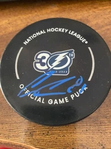 ERIK CERNAK TAMPA BAY LIGHTNING SIGNED OFFICIAL GAME 30th ANNIVERSARY PUCK JSA - Bild 1 von 3