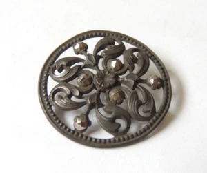 Joli bouton ancien en métal et clous à facette ART NOUVEAU button 1900 2,8cm - Foto 1 di 2