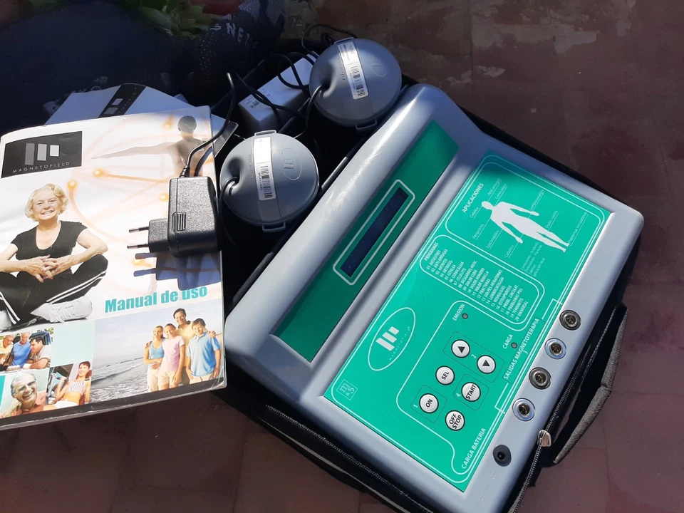 Dispositivo de terapia de magnetoterapia Magnetofield hecho en Italia Foto 1 de 4
