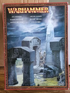 Warhammer Fantasy - Rovine arcane terreno assemblato e dipinto - Foto 1 di 5