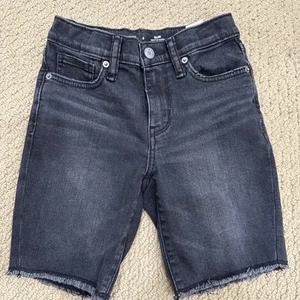 ON Boys Slim Built-in Stretch Raw Hem Washed Black Denim Shorts - Size 8 - Picture 1 of 4
