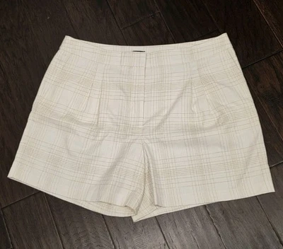 Shorts Ann Taylor Factory plissado frontal design sob medida tamanho 16 - Imagem 1 de 4