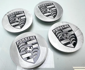 4x PORSCHE NABENDECKEL FELGENDECKEL FELGE DECKEL / silber FUCHS alt / STAHL ALU - Bild 1 von 12