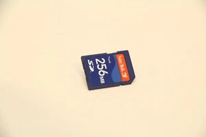 SANDISK SD Flash Memory Card Secure Digital Camera Card 256MB AR05203CAB Vintage - Picture 1 of 10