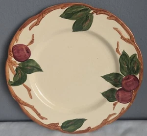 "Platos de cena de manzana franciscana vintage de 9 1/2""", EE. UU., pintados a mano". - Imagen 1 de 3